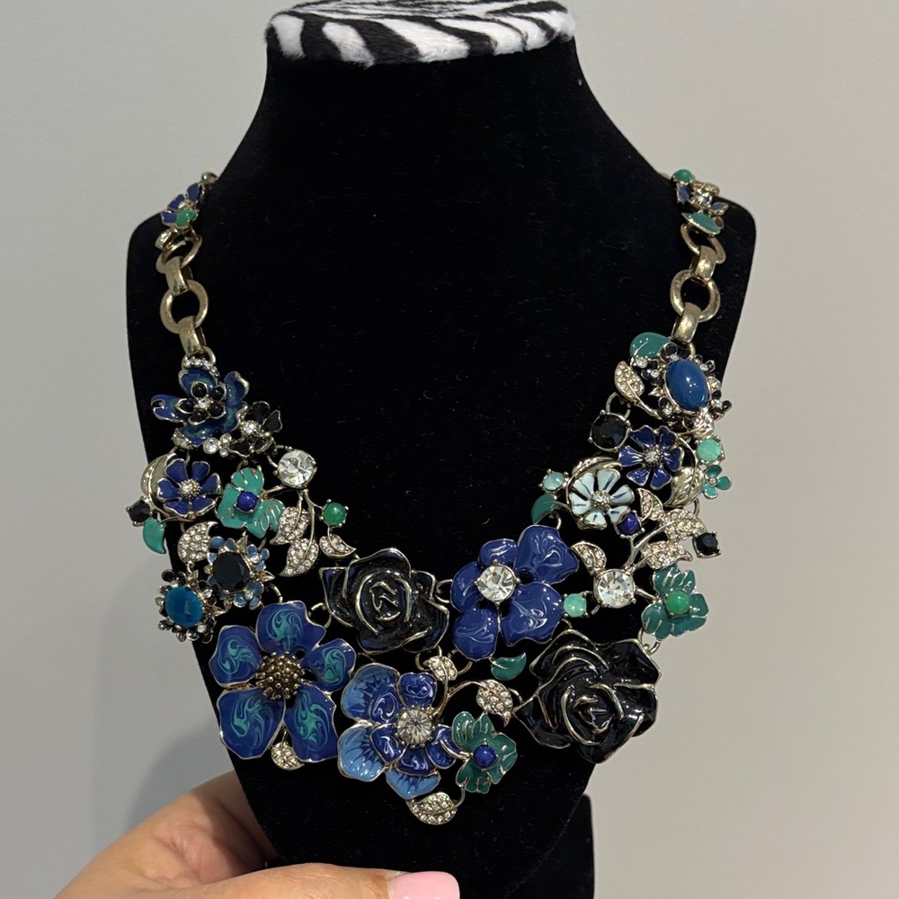 White House Black Market Blue and Black Floral Necklace